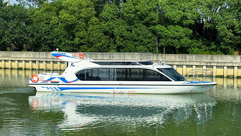 东方16.5米玻璃钢游船